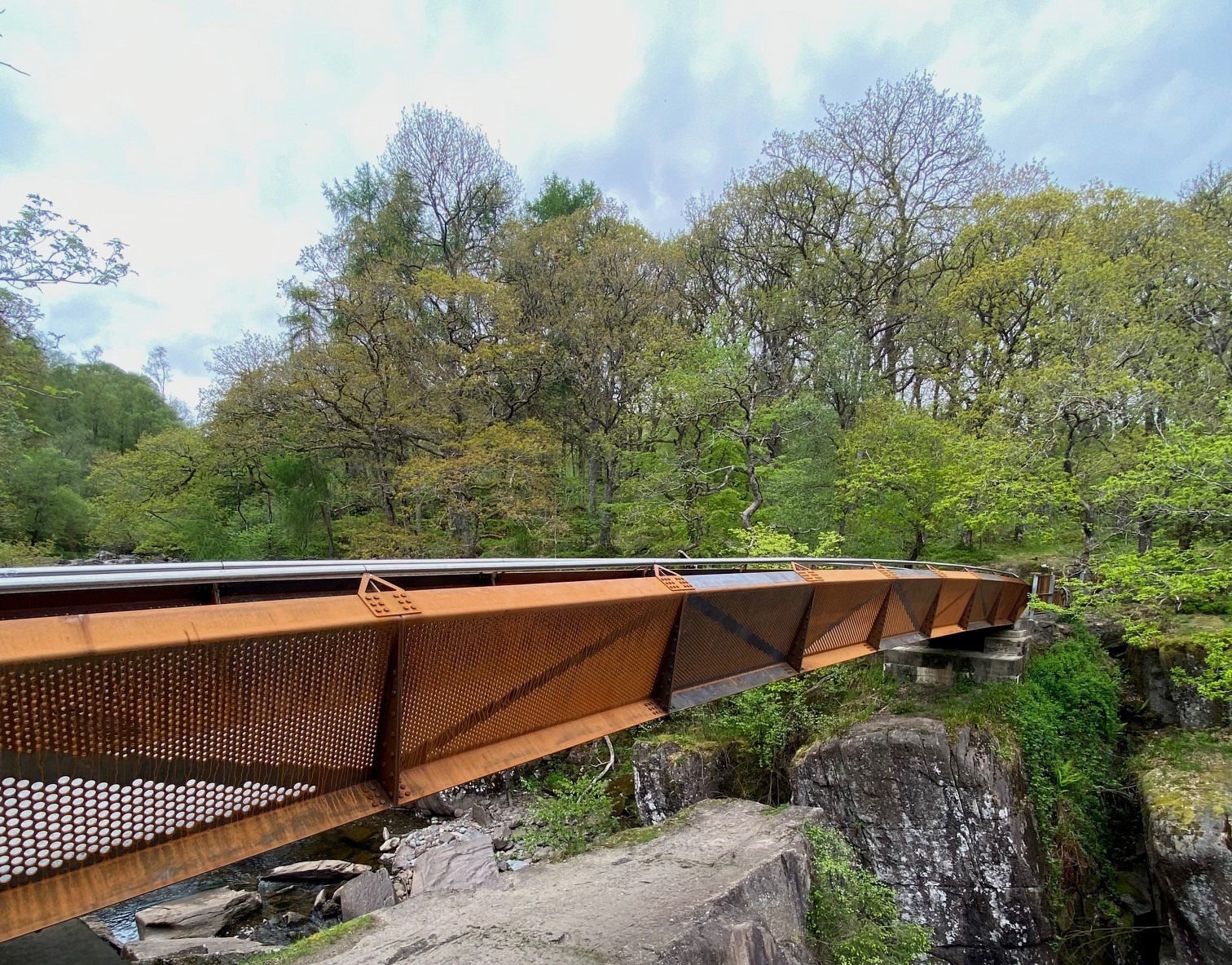 Bracklinn Falls wins global pedestrian & cycle bridge award