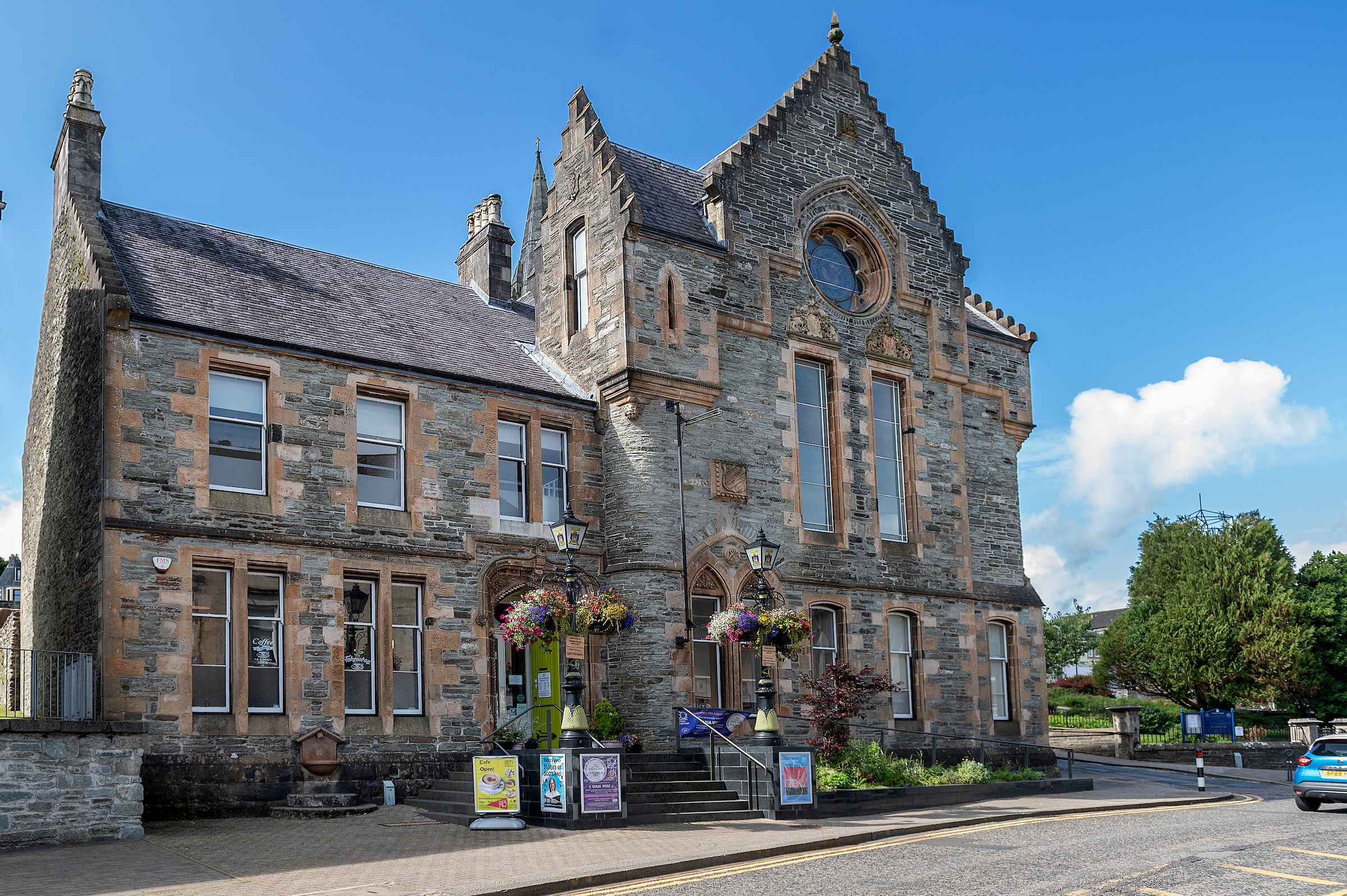 Bid to save Dunoon Burgh Hall goes national