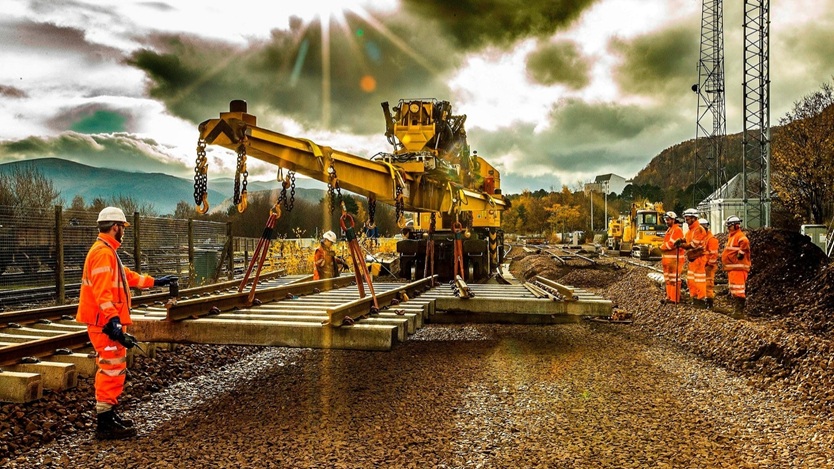 Network Rail plans £6m of festive Edinburgh improvement works