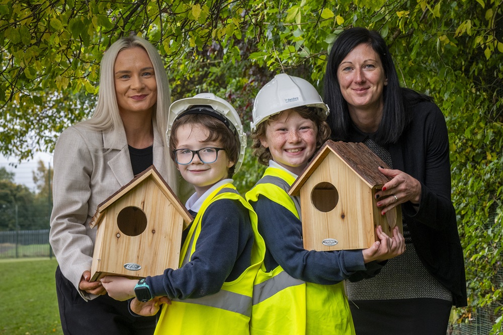 Dandara's donation educates pupil's about native red squirrel