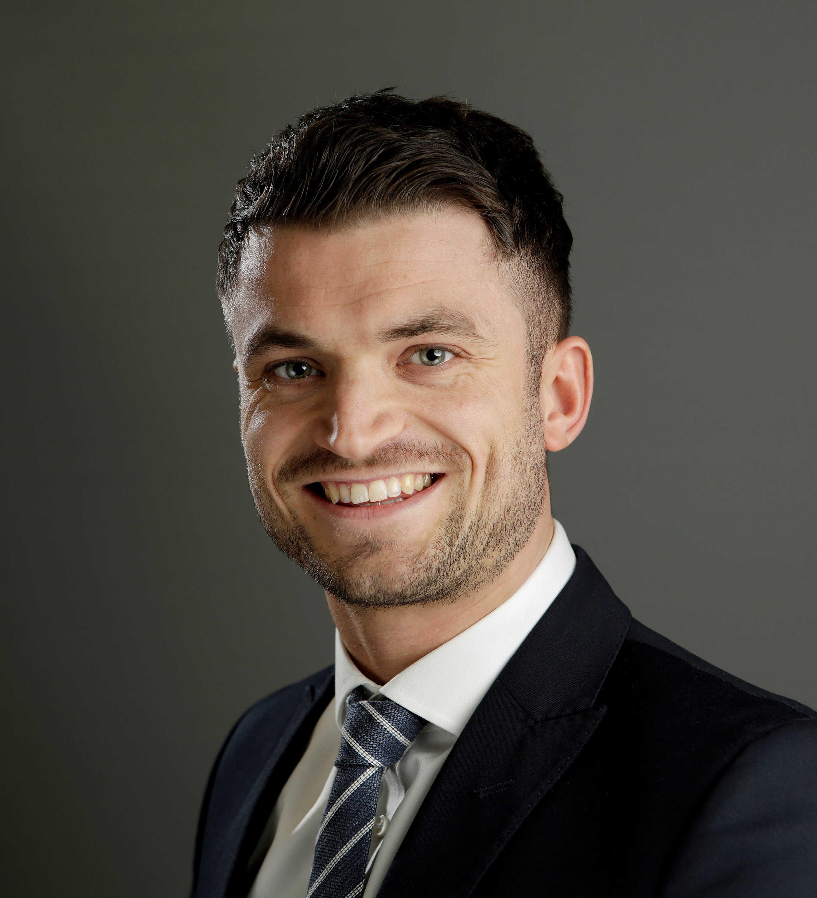 Lewis Sadowski joins CBRE's retail Scotland team