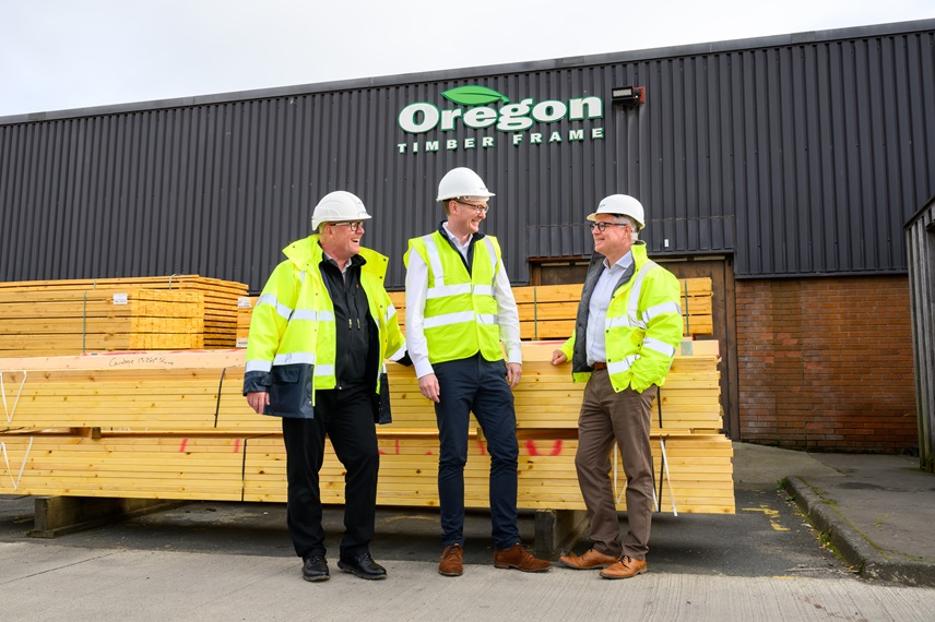 Oregon Timber Frame welcomes local MP to Selkirk site