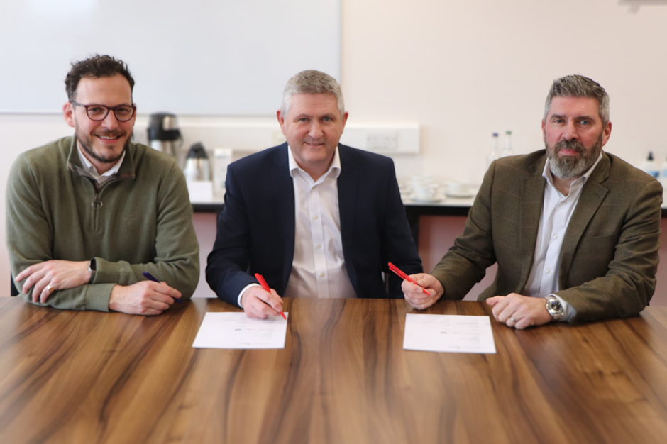 Robertson signs MoU to strengthen Edinburgh College partnership