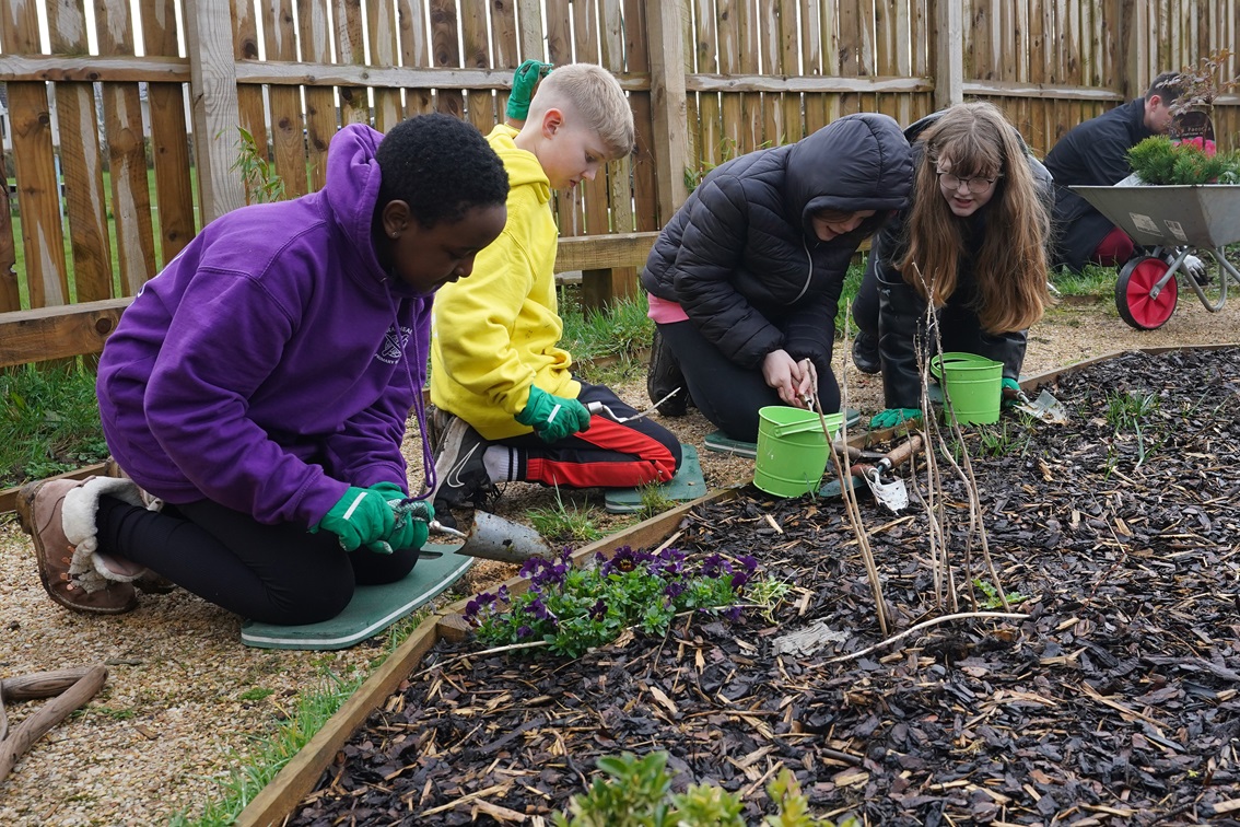 Stirling school in bloom thanks to Superglass support