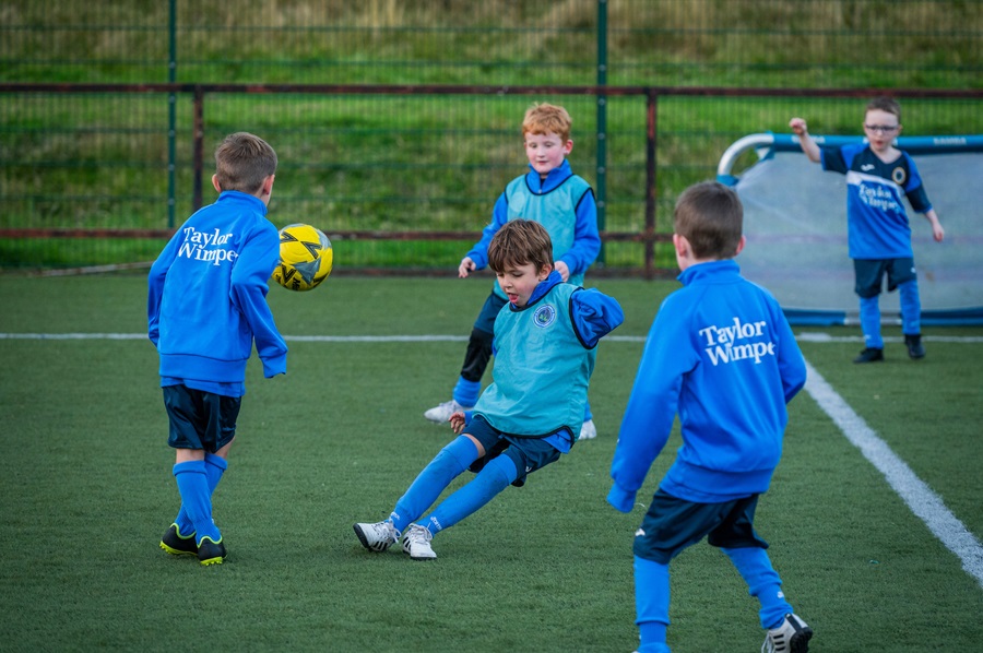 Bathgate football team wins support from Taylor Wimpey