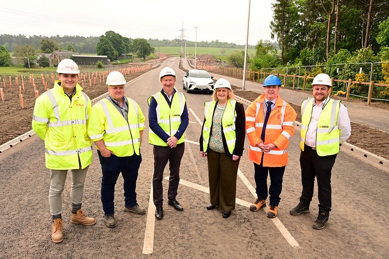 Denny marks opening of new Eastern Access Road