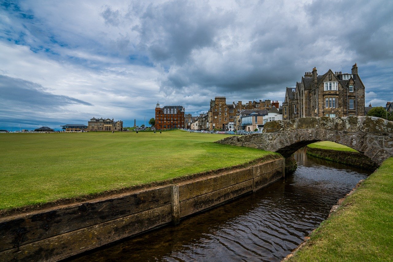 Plans submitted for new glass-fronted bar at Old Course Hotel